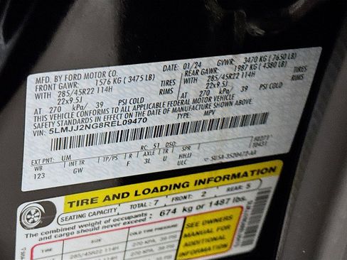 Used 2024 Lincoln Navigator Premiere image 35