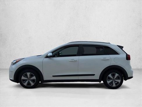 Used 2017 Kia Niro LX FWD image 9
