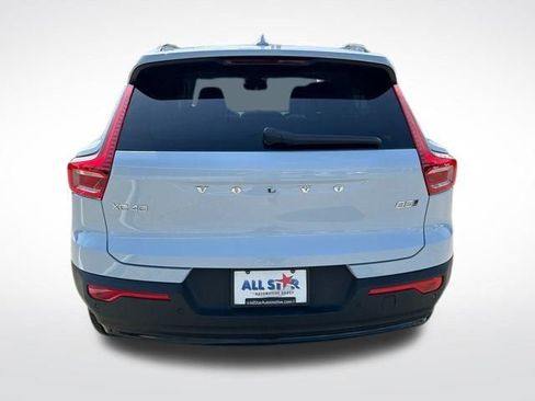 New 2026 Volvo XC40 B5 Plus w/ Protection Package Premier AWD/4WD image 7