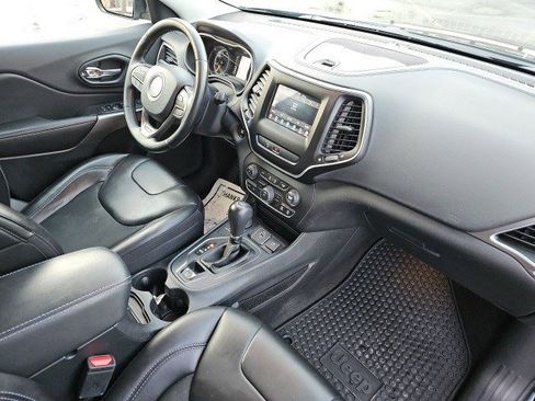 Used 2019 Jeep Cherokee Latitude Plus w/ Cold Weather Group image 14