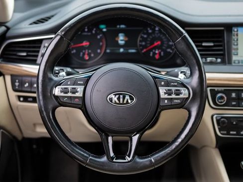 Used 2018 Kia Cadenza Technology FWD image 31