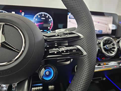 New 2026 Mercedes-Benz GLA 35 AMG 4MATIC image 38