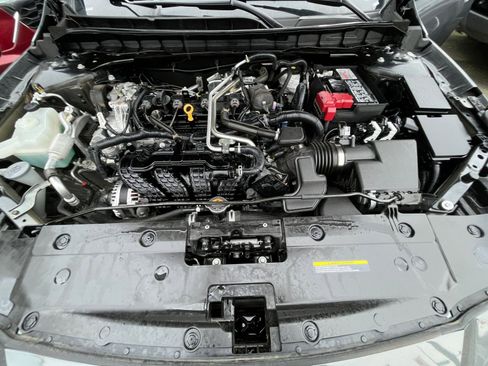Used 2025 Nissan Altima 2.5 SV FWD image 33