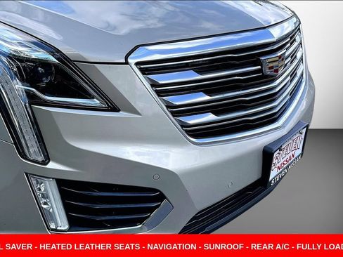 Used 2017 Cadillac XT5 Premium Luxury FWD image 32