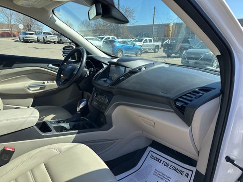 Used 2019 Ford Escape SEL image 34