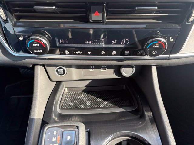 Used 2021 Nissan Rogue SV FWD image 31
