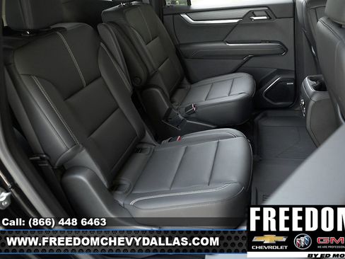 New 2025 GMC Acadia Elevation w/ Elevation Premium Package image 17