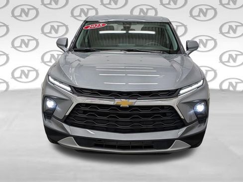 Used 2025 Chevrolet Blazer LT AWD/4WD image 17