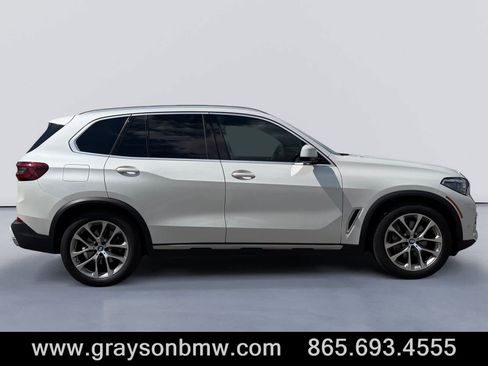 Used 2021 BMW X5 xDrive45e w/ Executive Package AWD/4WD image 2