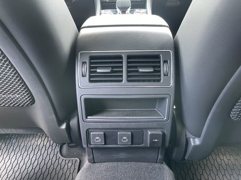 Certified 2024 Jaguar F-PACE R-Dynamic S image 26