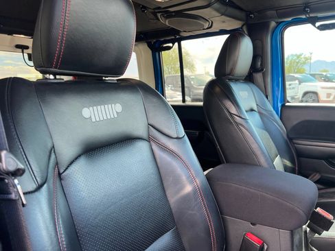 Used 2021 Jeep Wrangler Unlimited Rubicon AWD/4WD image 25
