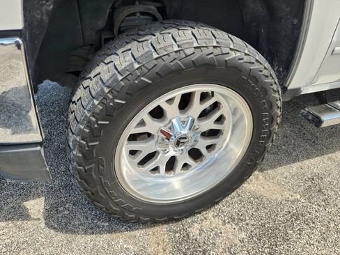 Used 2017 Chevrolet Silverado 1500 LT w/ Texas Edition RWD image 10