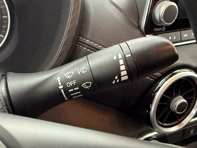Used 2024 Nissan Sentra SV FWD image 12