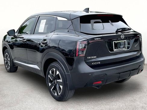Certified 2025 Nissan Kicks SV AWD/4WD image 15