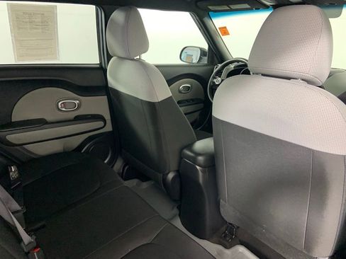 Used 2017 Kia Soul image 11