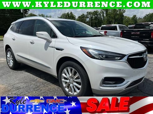 Used 2020 Buick Enclave Essence w/ Sound and Sites Package FWD image 1