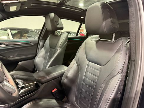 Used 2021 BMW X4 M40i w/ Executive Package image 3