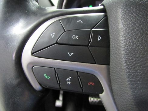 Used 2020 Jeep Grand Cherokee High Altitude AWD/4WD image 25