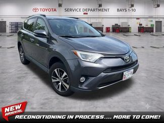 Used 2016 Toyota RAV4 XLE AWD/4WD video 1