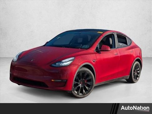 Used 2021 Tesla Model Y Long Range image 1