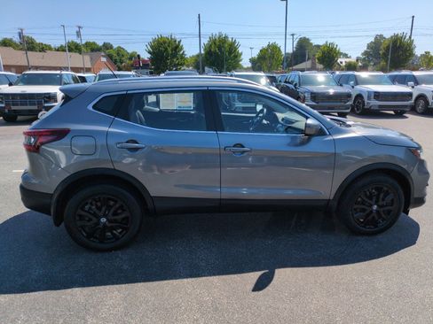 Used 2021 Nissan Rogue Sport SV AWD/4WD image 8
