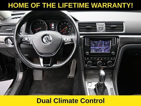 Used 2017 Volkswagen Passat 1.8T SEL Premium image 15