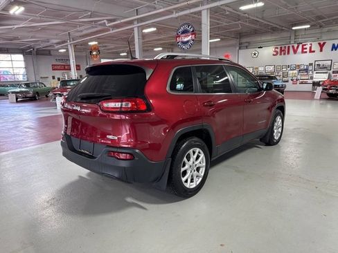 Used 2017 Jeep Cherokee Latitude w/ Comfort/Convenience Group image 5