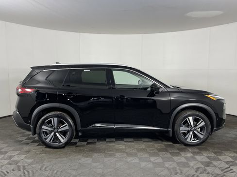 Used 2023 Nissan Rogue SL w/ SL Premium Package image 5