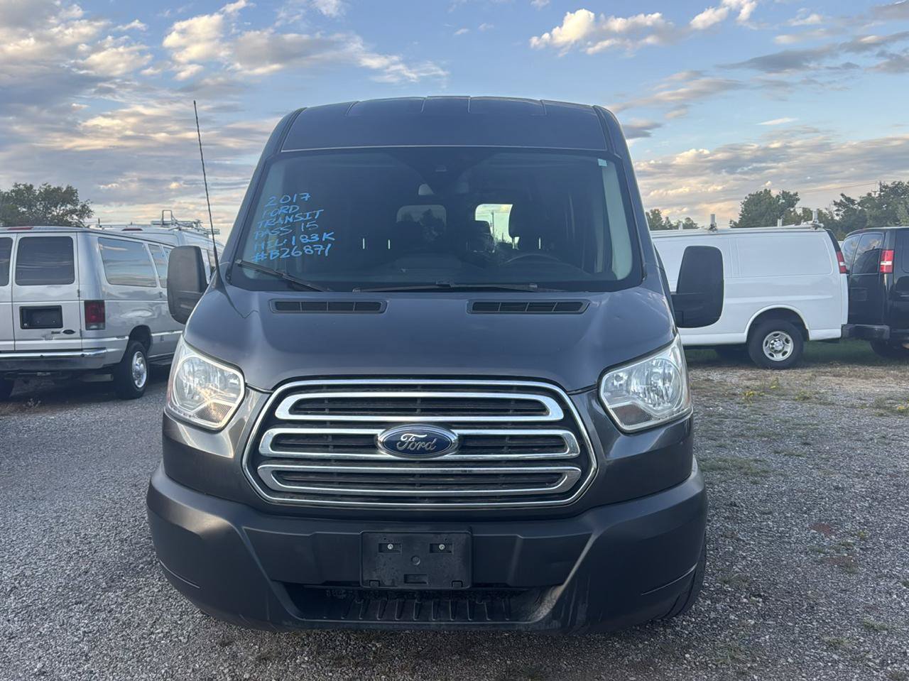 Used 2017 Ford Transit 350 XLT RWD image 2
