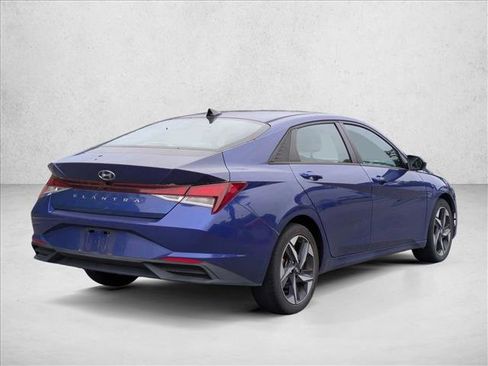 Certified 2023 Hyundai Elantra SEL w/ Convenience Package image 5