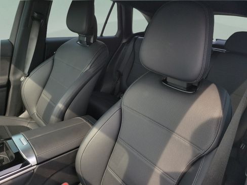 Certified 2026 Mercedes-Benz GLC 300 image 18