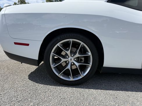 Used 2022 Dodge Challenger GT image 27