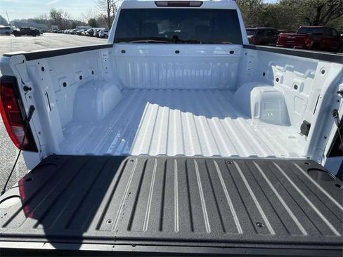 New 2026 GMC Sierra 1500 Elevation image 8