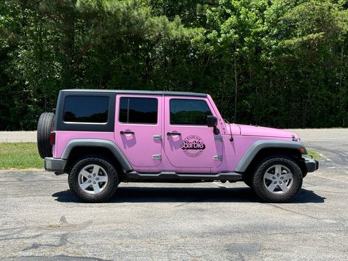 Used 2015 Jeep Wrangler Unlimited Sport w/ Quick Order Package 24S AWD/4WD image 3