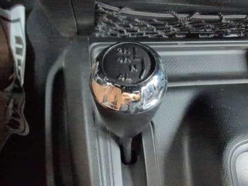 Used 2018 Jeep Wrangler Unlimited Rubicon w/ Cold Weather Group image 26