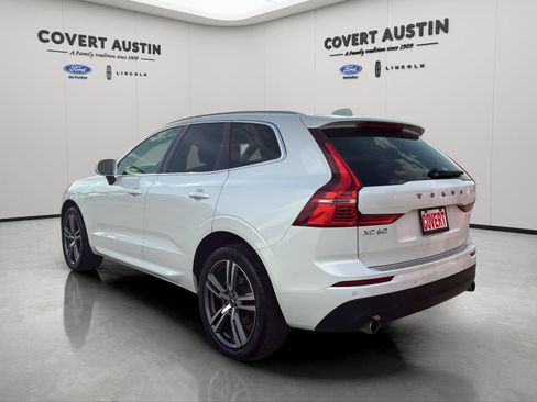 Used 2021 Volvo XC60 T5 Momentum w/ Premium Package AWD/4WD image 4