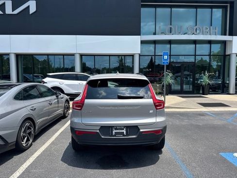 Used 2023 Volvo XC40 Recharge Ultimate AWD/4WD image 3