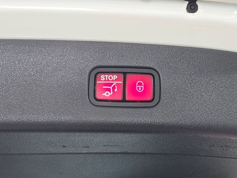 Used 2023 Mercedes-Benz GLC 300 GLC 300 image 13