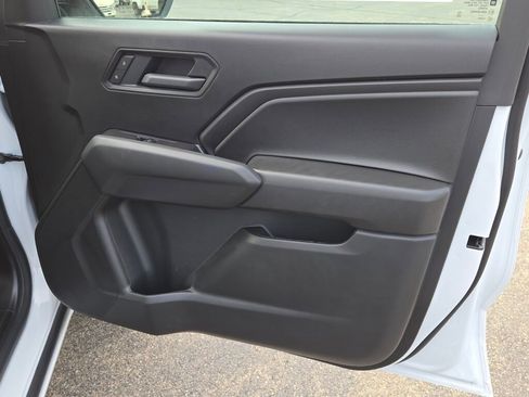 Used 2025 Chevrolet Colorado W/T w/ Advanced Trailering Package image 6