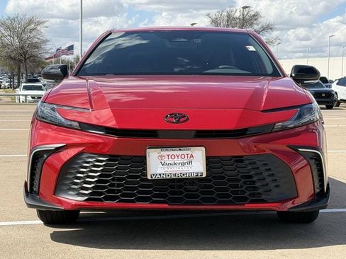 Certified 2025 Toyota Camry SE image 8