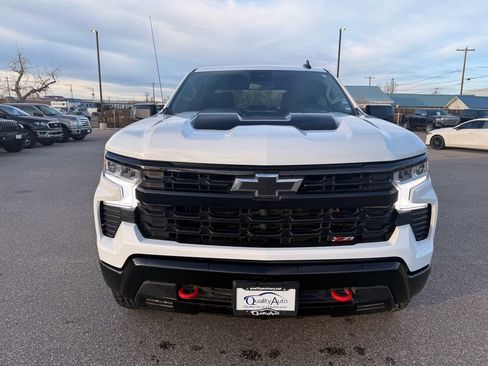 Used 2024 Chevrolet Silverado 1500 LT Trail Boss image 3