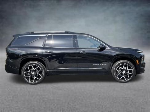 New 2026 Chevrolet Traverse High Country w/ LPO, Floor Liner Package FWD image 4
