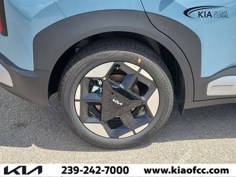New 2027 Kia Seltos S FWD image 9