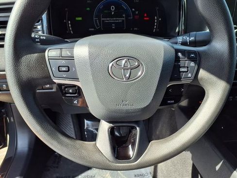 Used 2025 Toyota Camry LE image 15