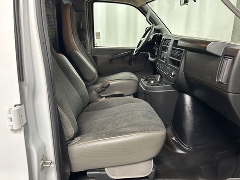 Used 2023 GMC Savana 2500 w/ Driver Convenience Package RWD image 12