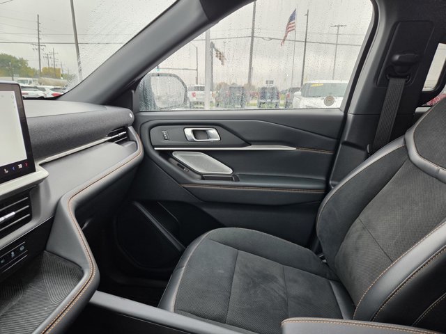 Used 2026 Ford Explorer Tremor w/ Tremor Ultimate Package AWD/4WD image 17