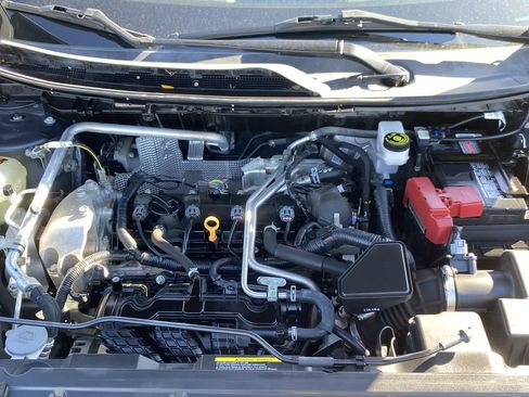 Used 2021 Nissan Rogue SV w/ Premium Package image 12