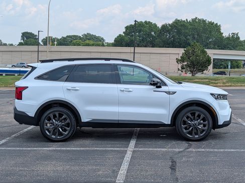 Certified 2023 Kia Sorento SX Prestige AWD/4WD image 8