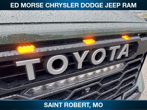 Used 2022 Toyota Tundra Limited AWD/4WD image 9