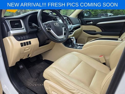Used 2018 Toyota Highlander XLE FWD image 7